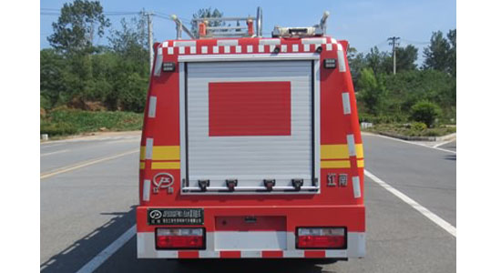 東風(fēng)小型細(xì)水霧消防車(chē)(上藍(lán)牌)