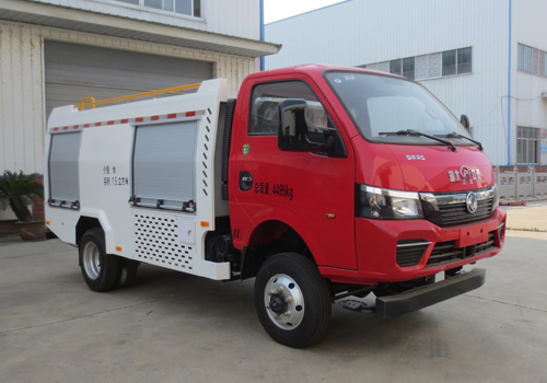 東風途逸單排四驅水罐消防車